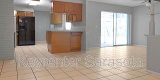 5645 N Tuttle Ave Gallery 8