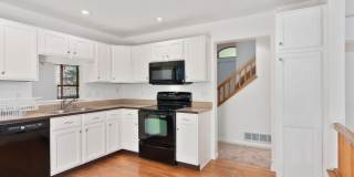 Large Home in Stonegate! Gallery 10