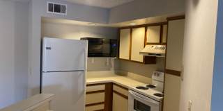 Venetian Place - 1323 Gallery 16