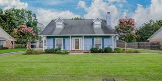 Charming 3 Bedroom 2 Bath House located in Central, La Gallery 1