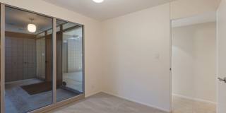 Stunning Mid-Century Modern 4 BR 3 BA with Bonus Room and Office Gallery 24