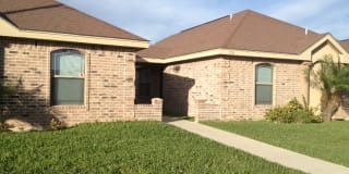 802 Emerald St - B Gallery 1