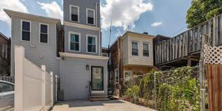 1935 CAMBRIDGE Street Gallery 17