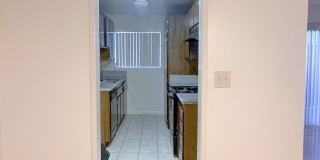 718 N Monterey St Gallery 15