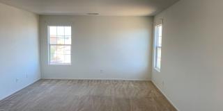 SOLAR HOME * CORNER HOUSE * HUGE BACK YARD * NICE PERRIS HOME. Gallery 5