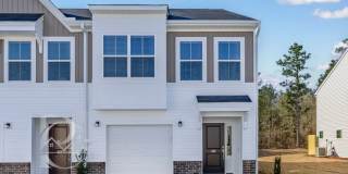 MODERN ELEGANCE MEETS LOW MAINTENANCE LIVING IN LEXINGTON ONE Gallery 1