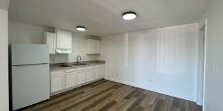 Nice 2 bed/1 bath apartment- all utilities included Gallery 1