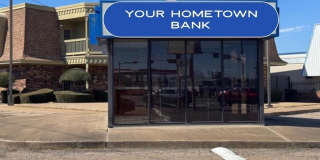 1500 W Henderson Street Gallery 1