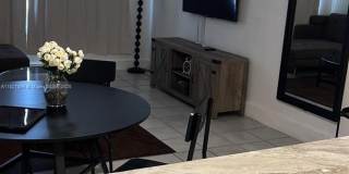 13390 NE 7th Ave Gallery 5