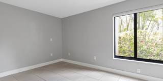 Charming 2BR Condo in Miami Gallery 19