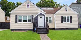 Move In Ready 5 Bedroom Cap Cod! Gallery 1