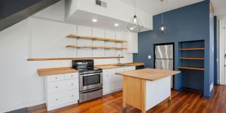 Vibrant One Bedroom Apartment in Over the Rhine Gallery 9