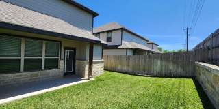 Great Location off County Line Rd /  3/2.5/2 Duplex / Fridge / Fenced in Yard with Covered Patio / NBISD Gallery 34