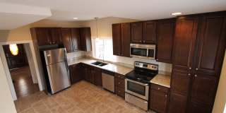 HUGE Historic Home with amazing fenced in yard and golf course views! Gallery 3