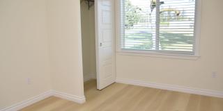 Beautiful 4-Bedroom Lakewood Home with Spacious Yard Near JBLM Gallery 16