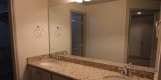 Beautiful 3 Bedroom 2 Bathroom Townhouse in South Tyler! Now offering 1/2 OFF FIRST FULL MONTHS RENT! Gallery 14