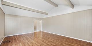 Charming 3 bed, 2 bath home in desirable Indian Springs area Gallery 8