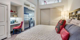 Windsor at West University Gallery 11