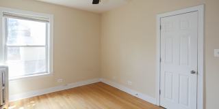 1919-31 W Winona Gallery 5