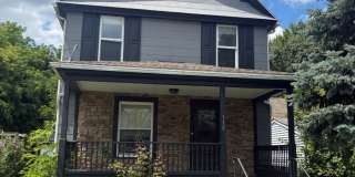 Charming 3-Bedroom Property in Prime Location Gallery 1
