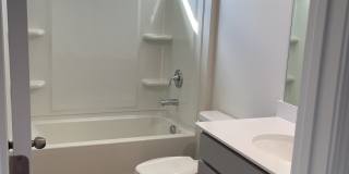 15623 Country House Street Gallery 20