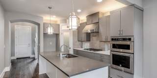 Bethany Stunner - 5 Bedrooms with Main-Level Bed & Bath, Modern Kitchen & Private Fenced Yard Gallery 7