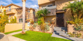 5308 Denny Ave. Gallery 19