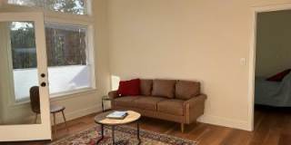 1525 Ada Street Gallery 2