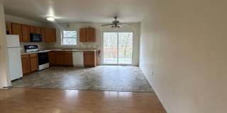 3 bed, 3 bath House Gallery 7