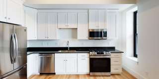 300 East LaSalle Gallery 16