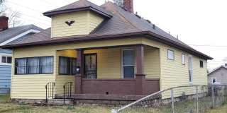 350 S Oxford Street Gallery 1