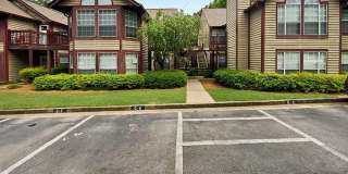 Room in 2 Bedroom Home at Cypress Pointe St Gallery 1