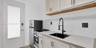 10240 Collins Ave Gallery 8