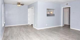 5826 S Alameda Street Gallery 6