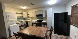 400 Oakridge Boulevard Gallery 10