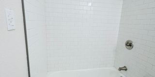 2127 N 71st Avenue (4 Bed/2 Bath) Gallery 26