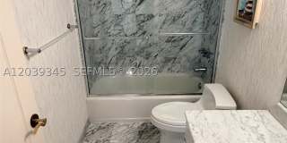5757 Collins Ave Gallery 44