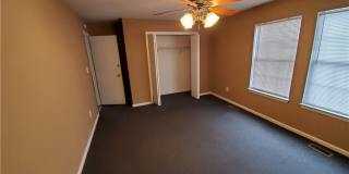 1536 W 40th Street Gallery 24