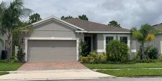 Beautiful 4/3 with fenced yard in Hunters Creek! Available August 2026 Gallery 1