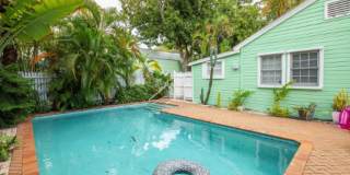 Old Town Cottage Ready for Move In! Gallery 1