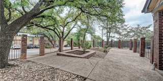 Central/UT 2/2 Apartments PRELEASE 8/15/2025 Gallery 22