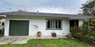 Charming Country Home in Petaluma – 4 Bed, 2 Bath | Gallery 1