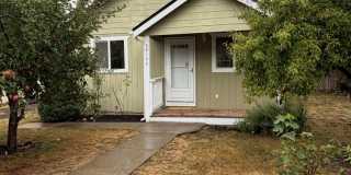 2 bedroom 1 bathroom home with fenced yard located in Veneta Gallery 1