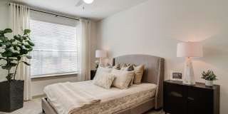 The Tomlin Gallery 14