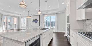 5000 Royal Court Gallery 8