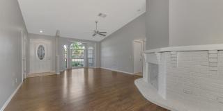 STUNNING 3 BEDROOM, 2 BATHROOM, 2 CAR GARAGE HOME LOCATED IN THE HIGHLY SOUGHT AFTER BRIARWOOD COMMUNITY. Gallery 6