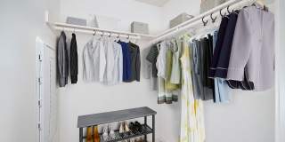 Dezi Gallery 28