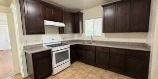 Cute 2 Bedroom, 1 Bathroom Cottage Gallery 21
