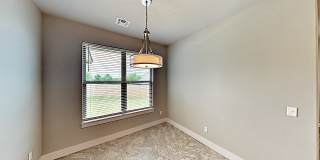 Beautiful 3 Bedroom, 2 Bath Home with Study and Storm Shelter - Yukon Schools. Gallery 8