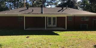 3 bed 2 Bath Brick Home off Park Avenue! Gallery 22